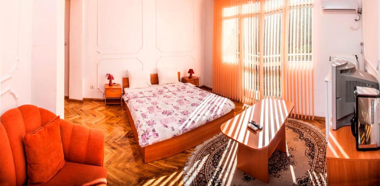 Sofia Apartment In House 8 Boulevard Hristo Botev Kültér fotó